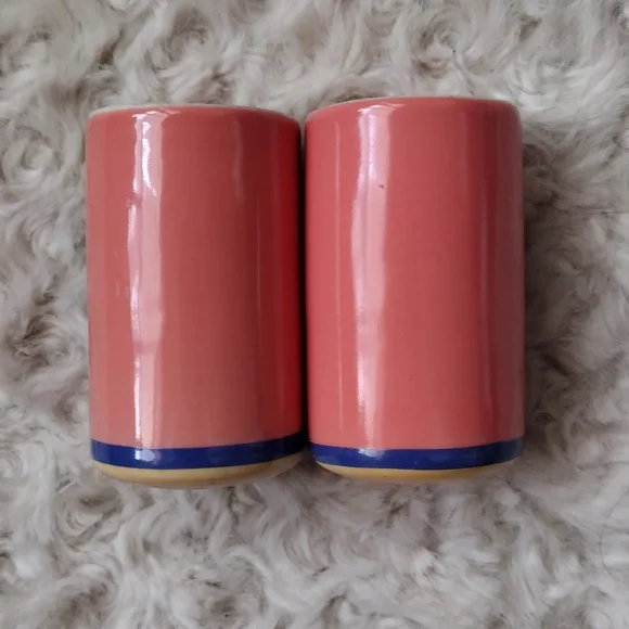 🚨 Elvis Salt and Pepper Shakers - Picture 6 of 6